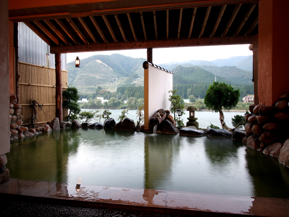  河畔の宿　碧水荘