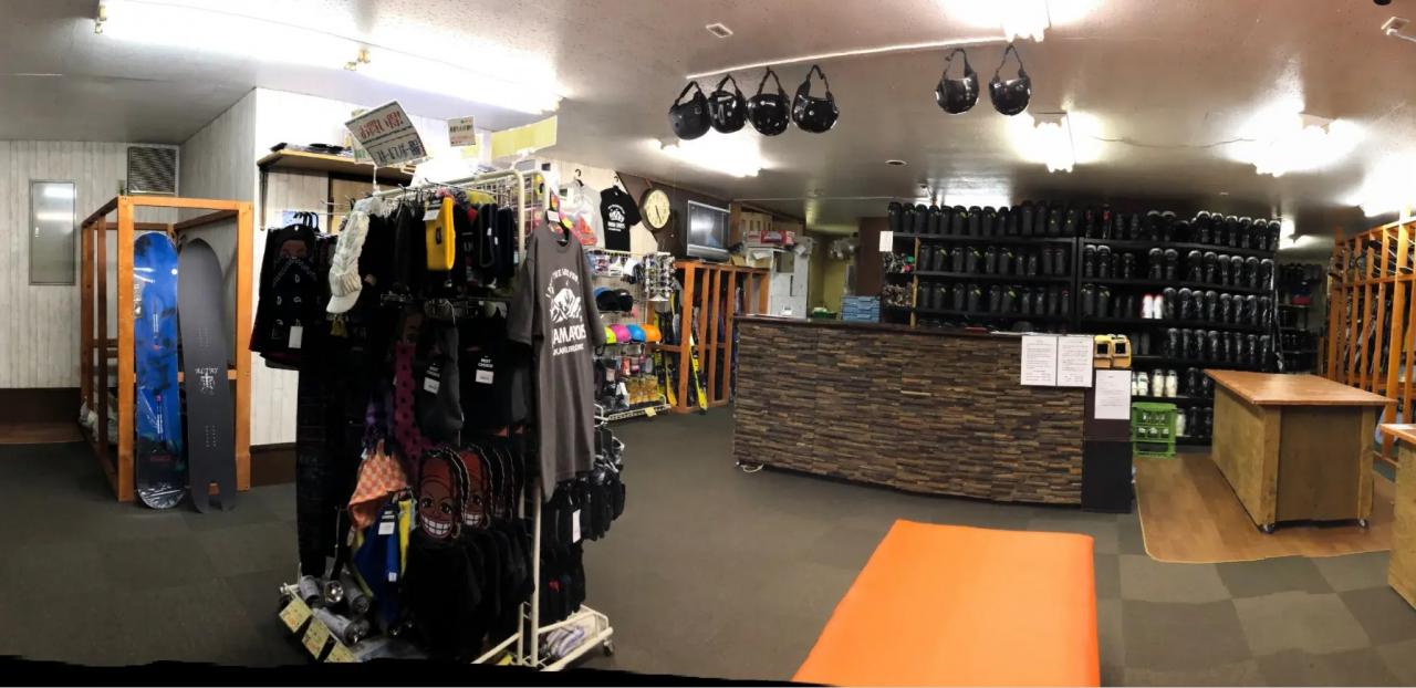 青山スポーツ 本店