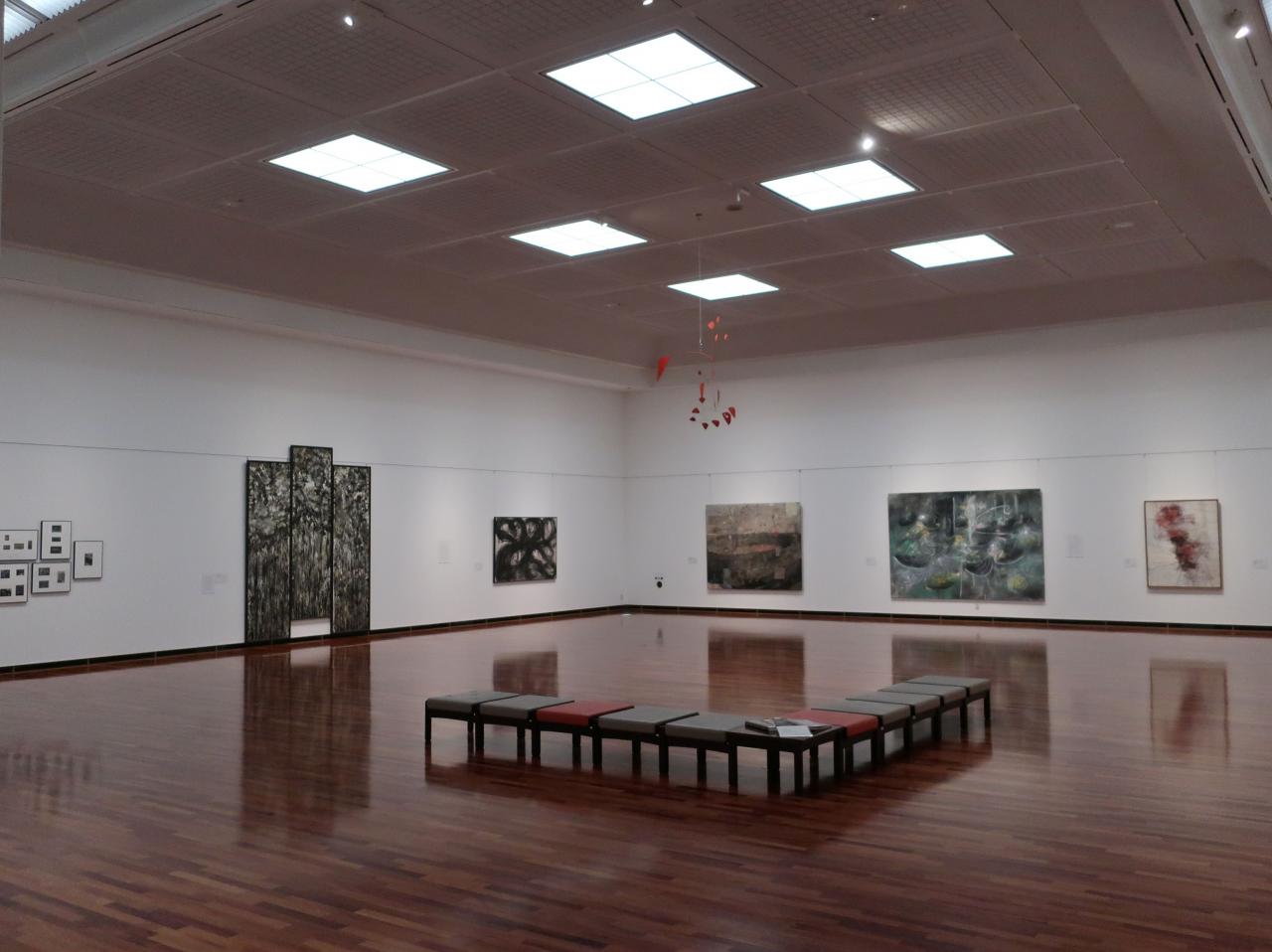 新潟市美術館